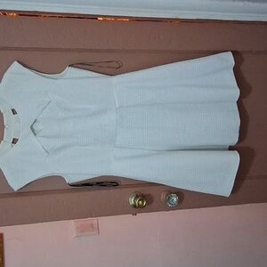 Karen Millen White Textured Mini Dress, brand new but tag is missing.